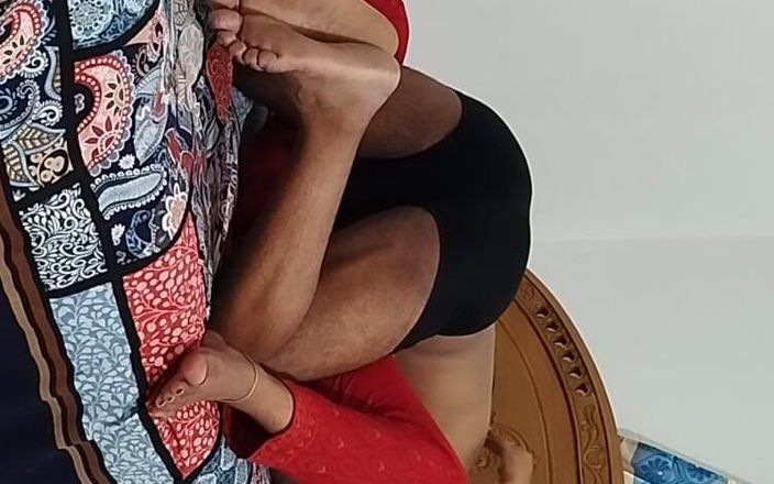 akashprimex790: Sexy Blondes Bhabi Destroys Pussies in Rough Orgy with Her...