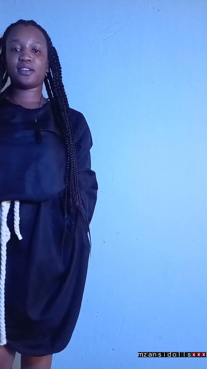 mzansionlyfan: Une prêtresse noire se fait baiser