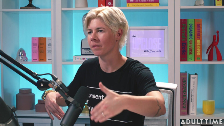 Adult Time Podcast: Lulu Chu katolicka wina i sika po S * x | Podcast...