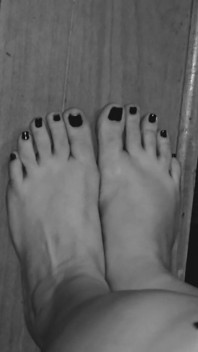 Sexy Toes Shining for Stepdaddy