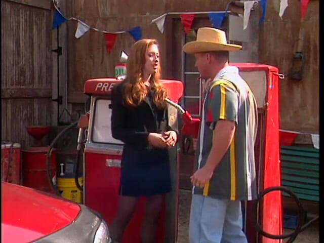 Cumming Soon: Cowboy Dungaree o fute pe soția sexy a unui bărbat...