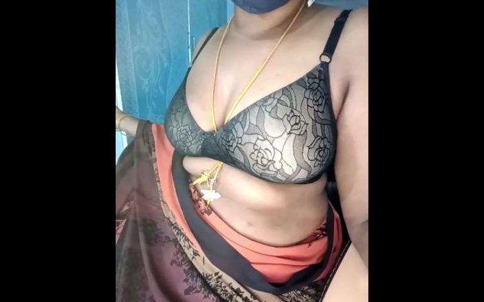 Sexy-dimple: Desi tamilische tante, dicke möpse, geschwollene brustwarzen, schmutziges reden über inderin...