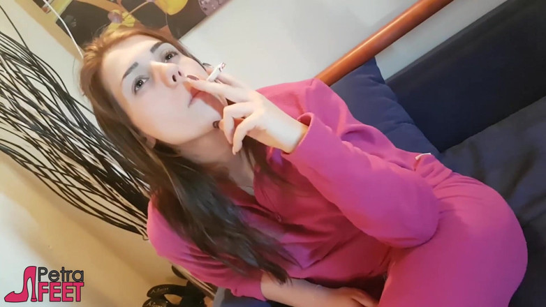 Smokin Fetish: Awek Itali yang tidak dapat ditahan sukakan cerut