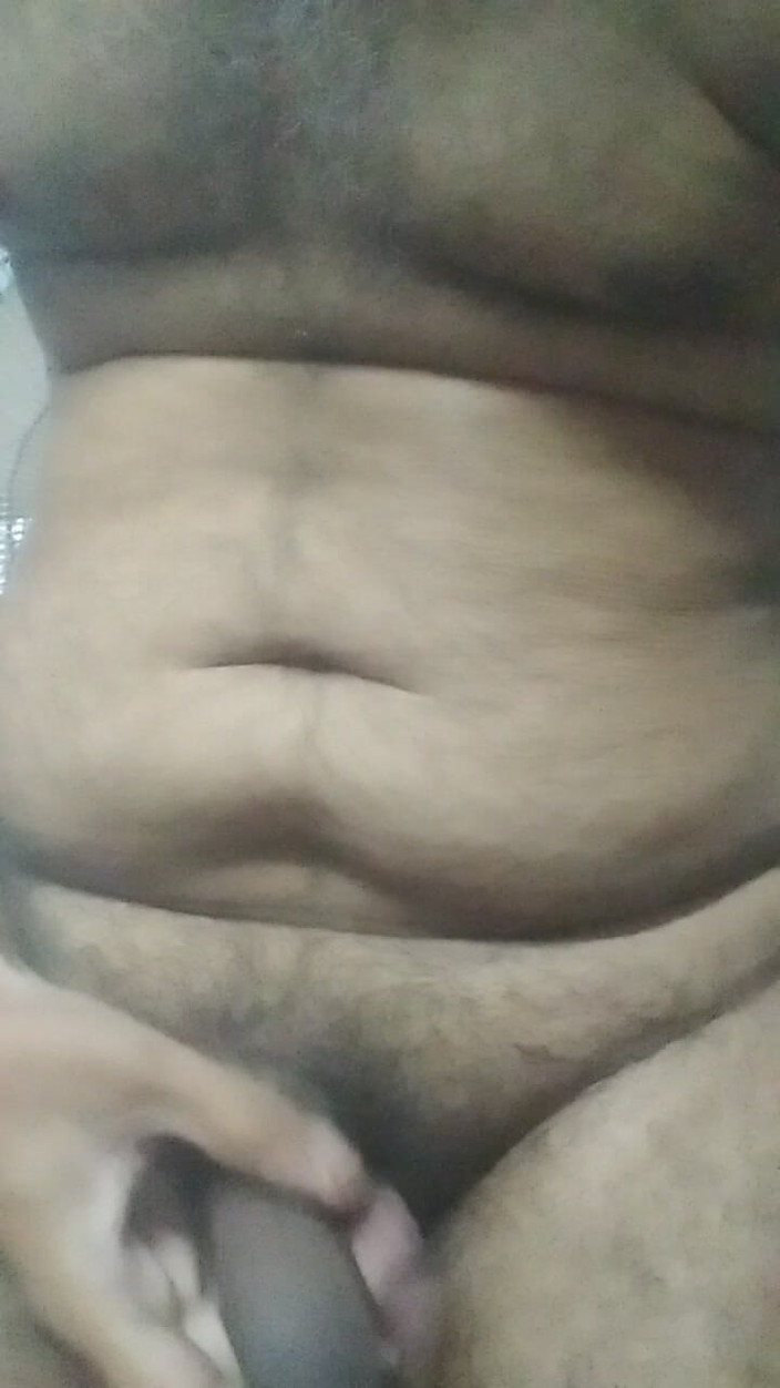 Nani Top: Kıllı amcık yarağımı özgürce gırtlağına kadar alıyor...