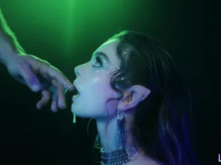 Molly Little के साथ Lucidflix luminati