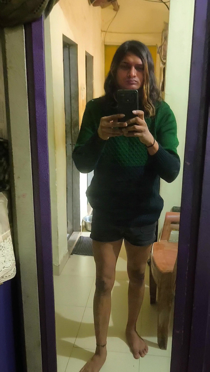 Zoyasazadai: 거실에서 혼자 즐기는 Zoya Shezadi