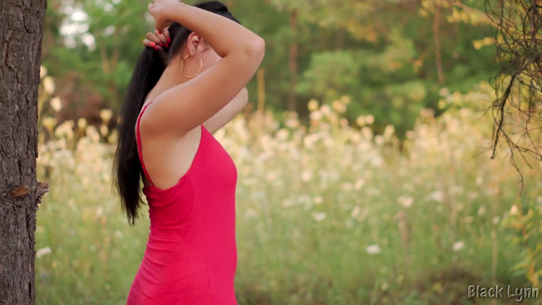 YSP Studio: Asmr masturbazione nella foresta da sola