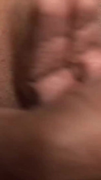 초콜릿 자지를 따먹는 라틴계 여자 꿀