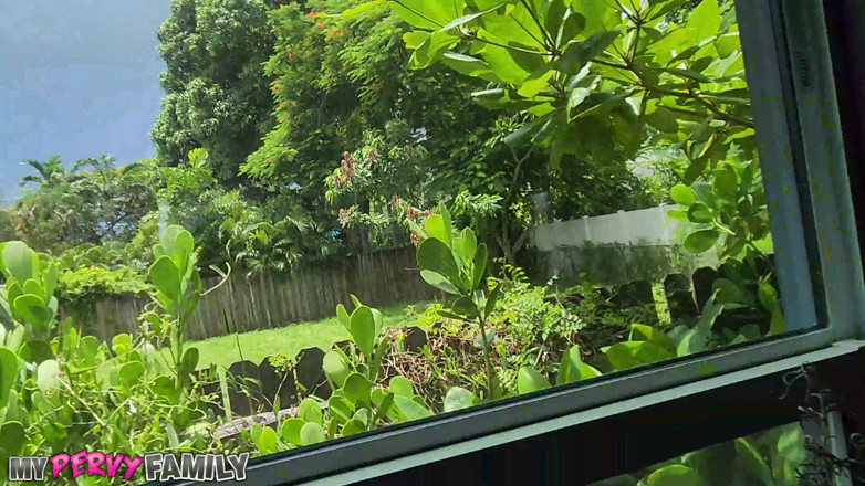 My Pervy Family: Mypervyfamily - hậu trường với Nicole Aria &amp; Oliver Flynn!