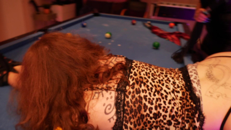 Dark Films Trans: Trans Man krijgt billenkoek op de biljarttafel