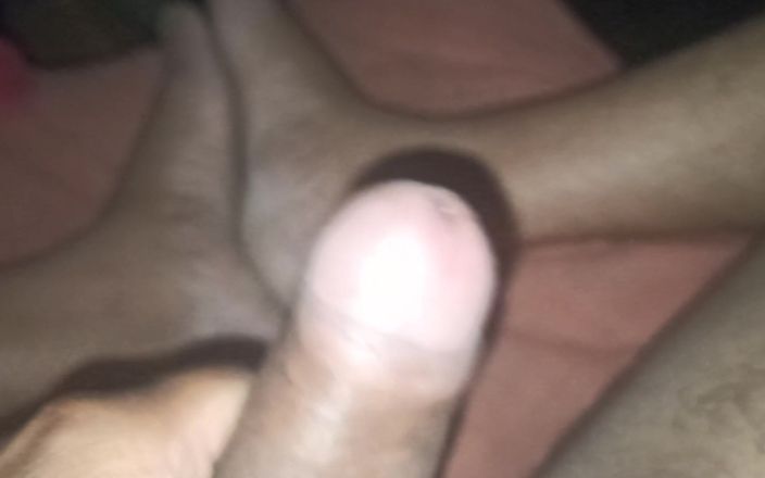 Deepak1989cage: Prietenul tău spune că vrei să-mi lingi pula