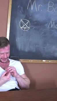 Brian Bonds Prof of Magic - Manupfilms