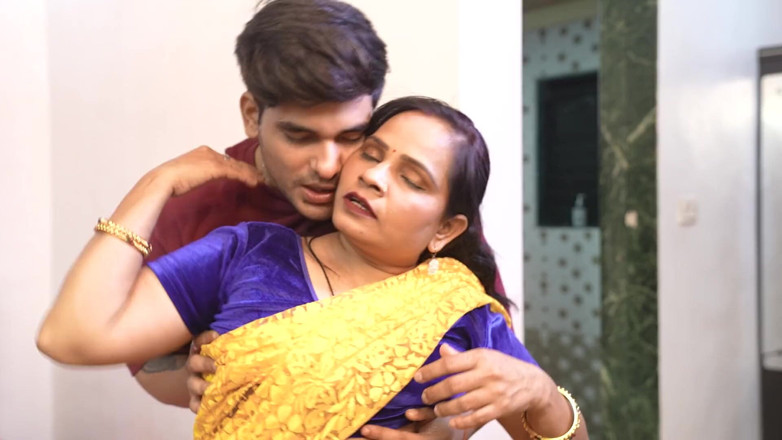Aaka: Indian Boy Fucking Sexy Hot Wife in Room