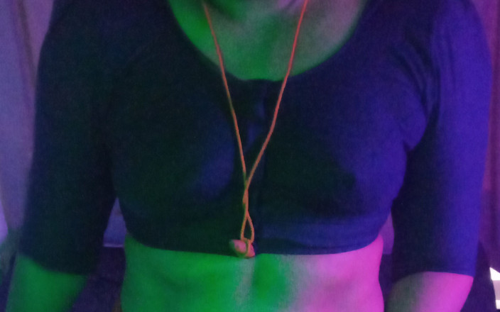 Goddess Silk Smita: Sevgili üvey babası arasında Smita ve Tuffle