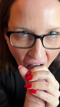 MILF in Glasses POV Blowjob/handjob, Cumshot