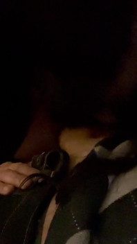 Une femme infidèle avec son voisin pendant que son mari est au travail