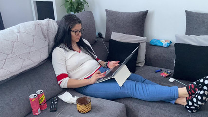 Panfil corina: Lavorare e fumare