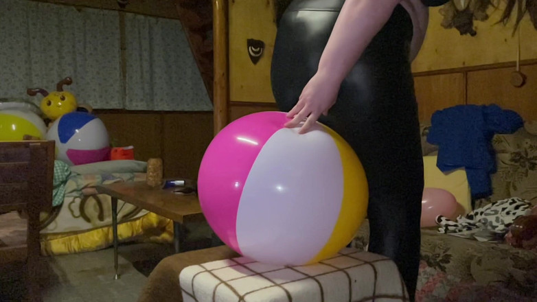 BeachBallsDuo: Myve Złamał stół! 190 kg para vs 9 dużych piłek plażowych, pierścienie...