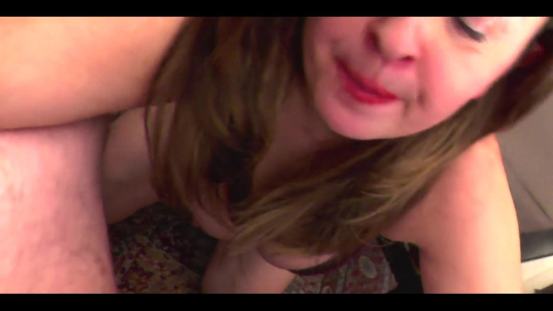 BritneySwallows: Bôi trơn cổ họng