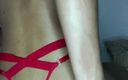 Samary: Petite 18 -årig tjej knullar sin fitta med rosa dildo