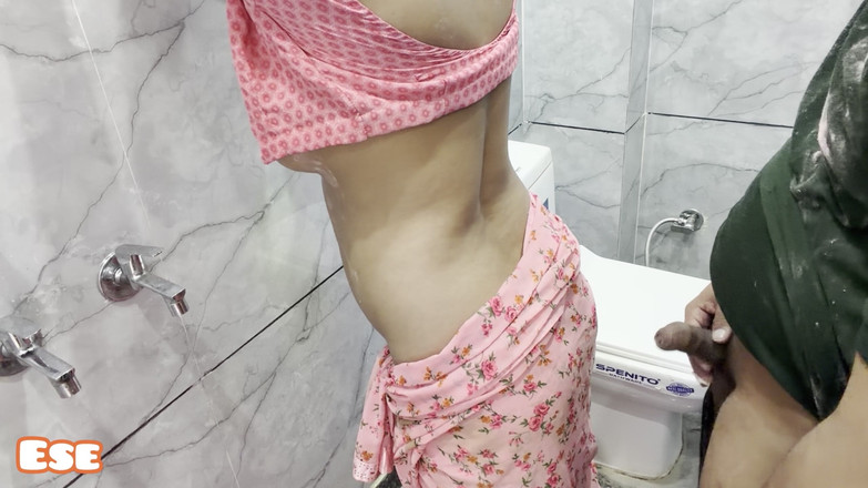 Sammy Sins: 美しい隣人;妻がホーリー祭りでやられた