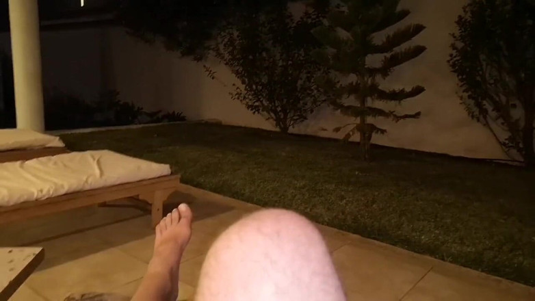 Monster_Meat_: Horny in my hotelroom