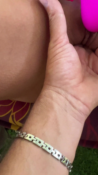 Spuirtcouplexxxx: Бабія і пестощі пальцями до оргазму
