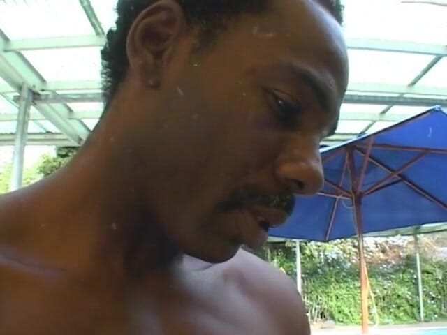 First Black Sexperience: Gorgeous brunette enjoys blowing a huge black pole outdoors
