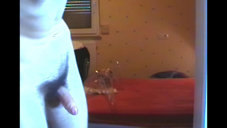 Mark Hannes: Di katil, kongkek creampie yang jelas melancap