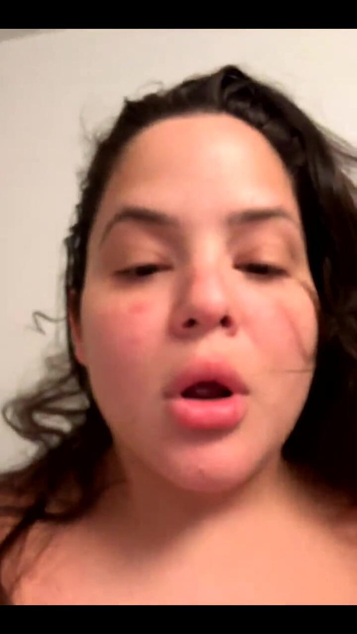 Dani Valentina: Dani Valentina와 함께하는 라이브 스트림