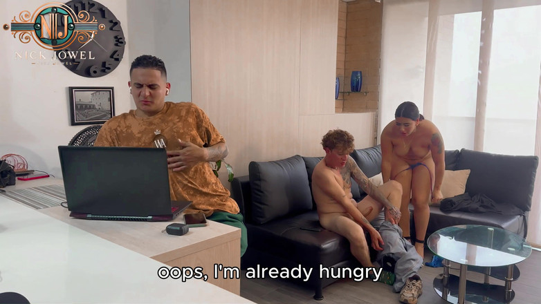 NickJowel: Šukám manželku svého kamaráda, zatímco on pracuje na počítači