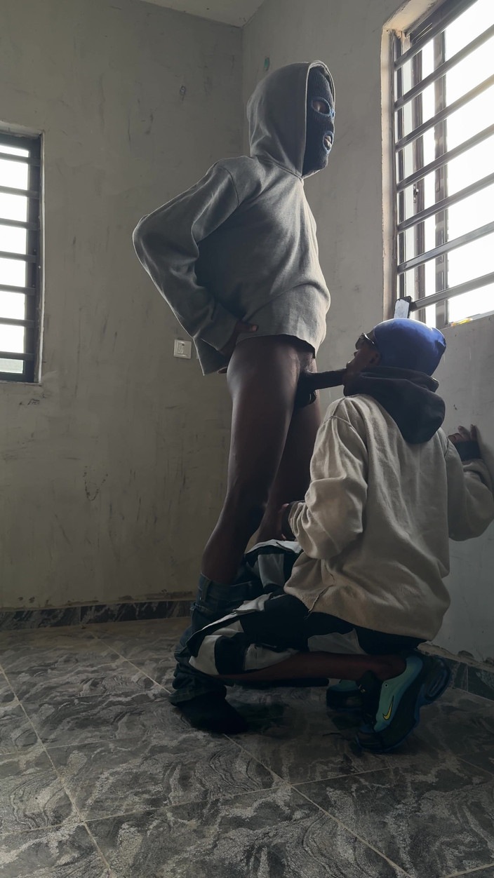 YungthugM: Tamamlanmamış bir binada sikişiyoruz