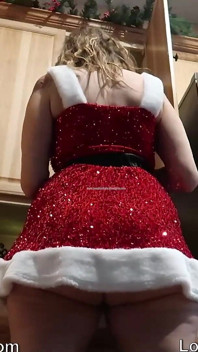 Gassy Sparkly MILF