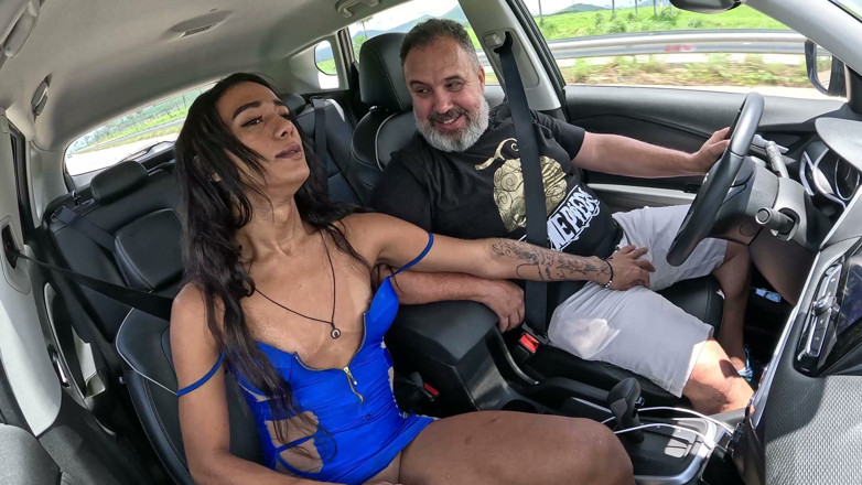 Carona do Ted Transexual: Pamela Rodrigues Showing off a Rock-hard Cock and Cumming While...