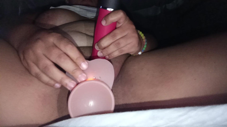 Stepmom_with_big_tits: Madrasta se masturba até o orgasmo