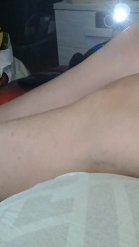 Lo Schiavo Scopa E Sborra Le Scarpe E Il Tallone Della Padrona