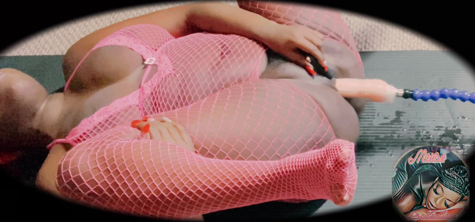 Alisa Lamoure Productions: Pink fishnet