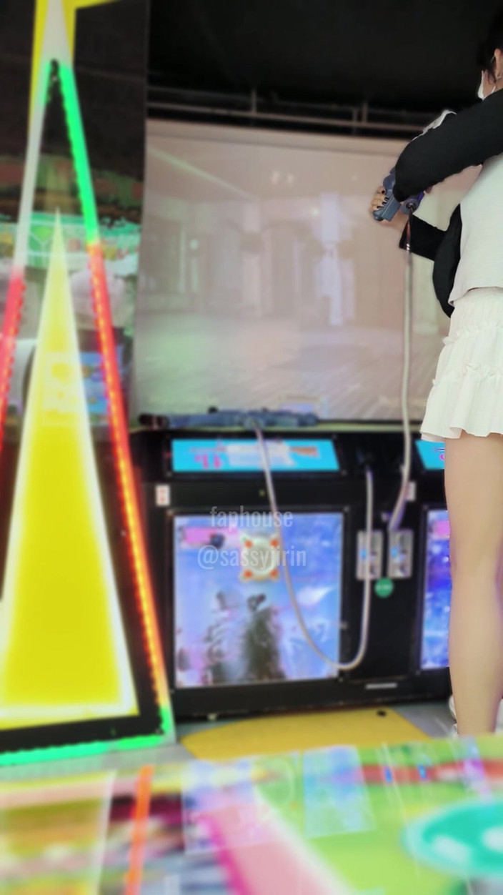 Caged sissy: Caged Sissy: Arcade 1st Try