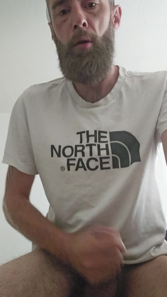 Smoking stoker: Büyük yarağıma mastürbasyon yapıyor