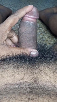 Me assam se hu krem laga kar yarak masterbation