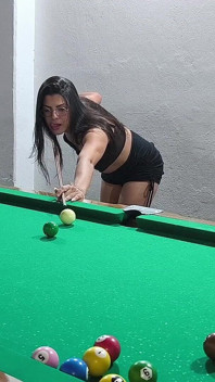 3 teman di pelacur bermain kolam renang
