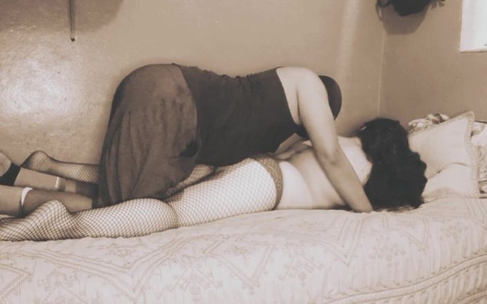 Sofixxx: Yalnızken tombul fahişe baldızıma ne kadar lezzetli bir domaltarak sikişiyorum