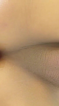 Thajská roztomilá Velká péro Ladyboys masturbace s hračkami a vibrátory... tak sexy, tak nadržená!! Díl 3