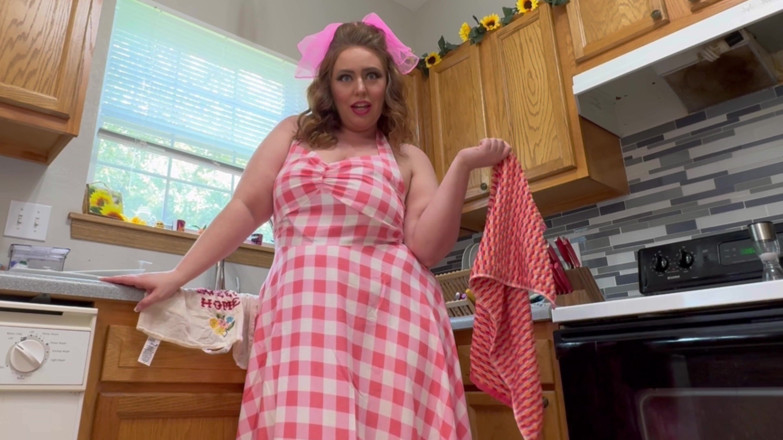 KinkyKatie: BBW MILF Makes Pervy Stepson Cum After Doing Dishes - JOI -...