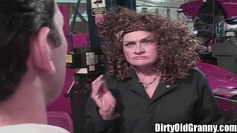 Dirty Old Granny: Bonitas tetas abuelita follada por el coño del pelo follada...