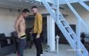 Only bareback sex party with friends: Latino kerel buitenshuis geneukt door zijn vriend