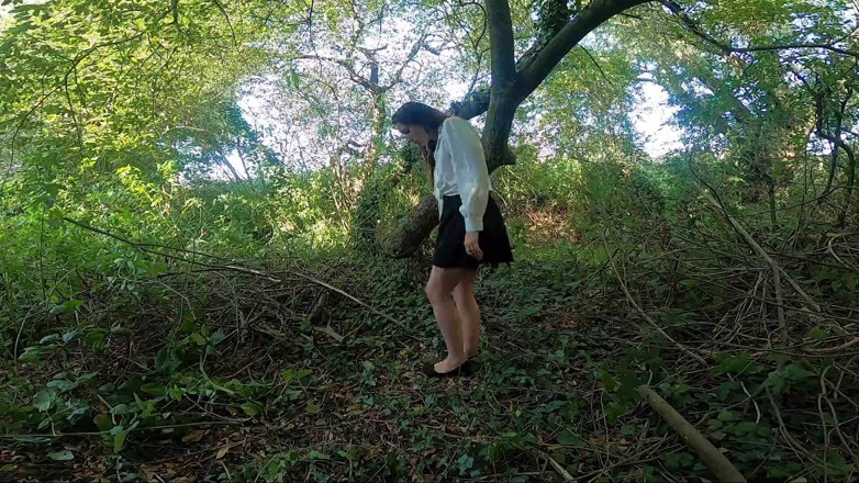 Eye Candy Official: Sex outdoor, nearly got caught