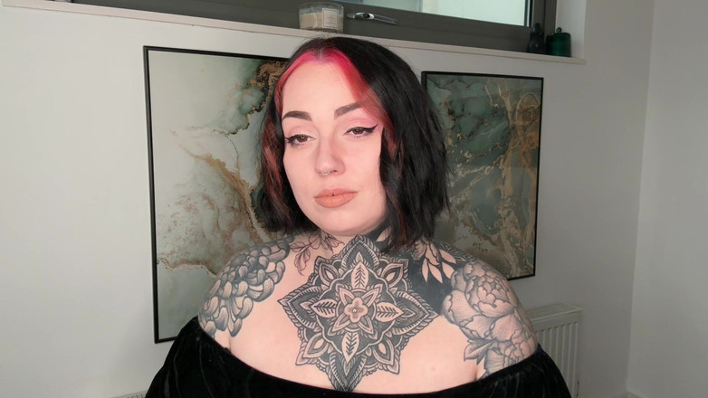 Miss Valentina: Langsung ke Gay