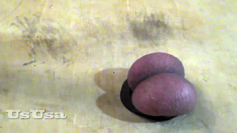 UsUsa for Men: Ballbusting with a rubber dick