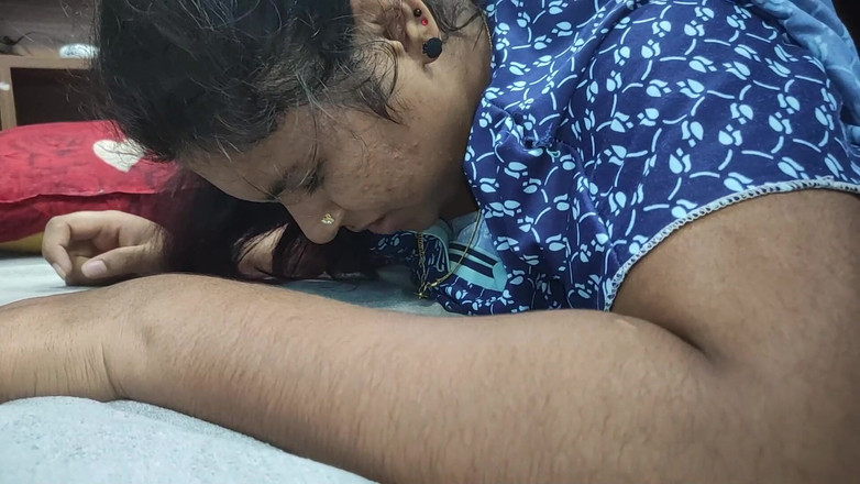 Vaigavarun45: 继子趁老婆不在家的时候和继母勾引并被狠操